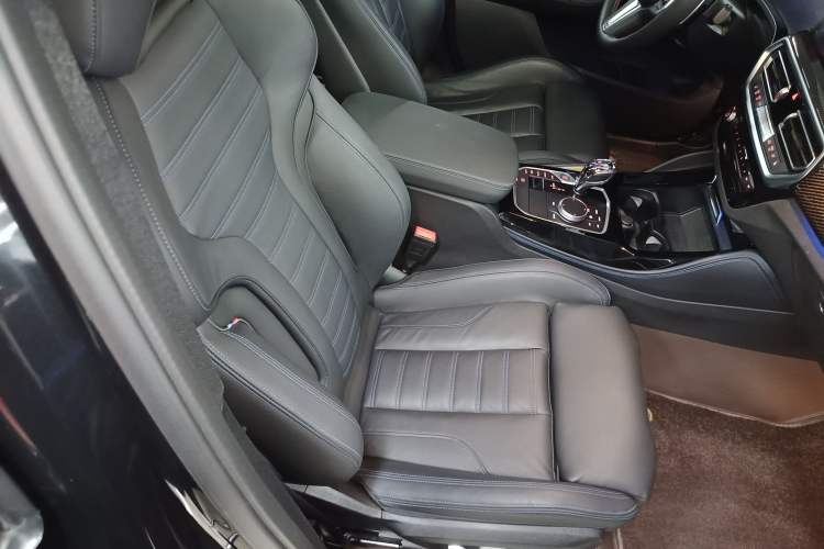Used BMW X4 2022 M40i Right Front Seat