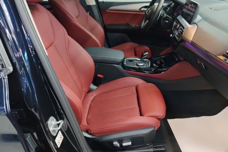 Used BMW X4 2022 xDrive 25i M Sport Package Right Front Seat