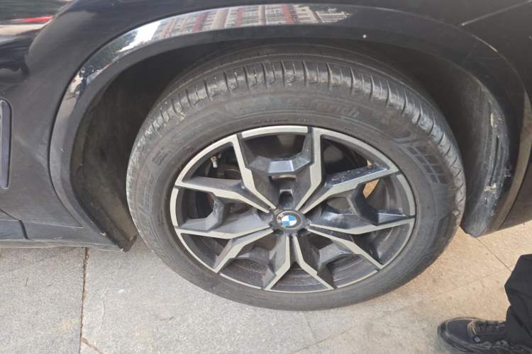 Used BMW X4 2022 xDrive 25i M Sport Package Right Front Wheel Hub