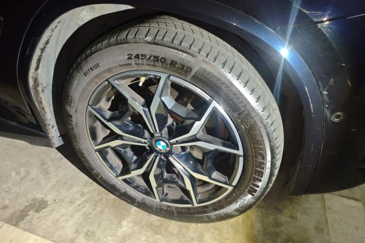 Used BMW X4 2022 xDrive 25i M Sport Package Right Front Wheel Hub