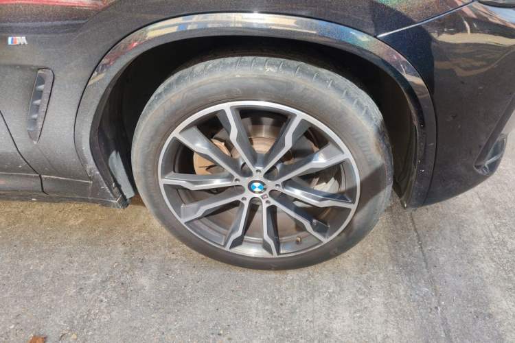 Used BMW X4 2022 xDrive 30i M Sport Package Right Front Wheel Hub