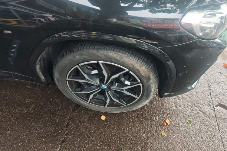 Used BMW X4 2022 xDrive 25i M Sport Package Right Front Wheel Hub