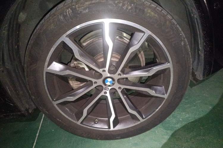 Used BMW X4 2022 xDrive 30i M Sport Package Right Front Wheel Hub