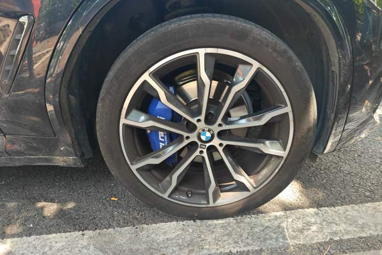 Used BMW X4 2022 xDrive 30i M Sport Package Right Front Wheel Hub