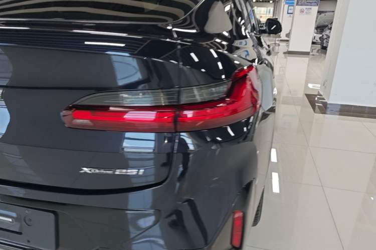 Used BMW X4 2022 xDrive 25i M Sport Package Right Rear Taillight