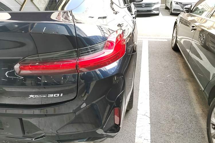 Used BMW X4 2022 xDrive 30i M Sport Package Right Rear Taillight