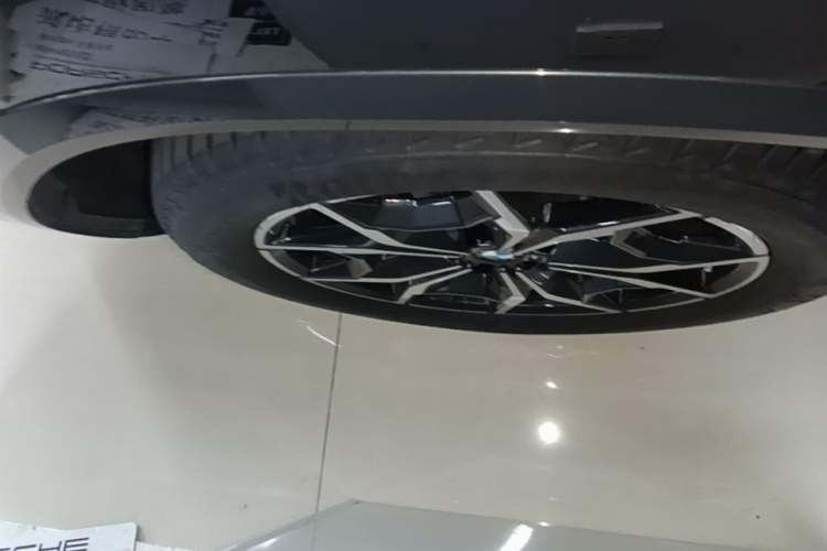 Used BMW X4 2022 xDrive 25i M Sport Package Right Rear Wheel Hub