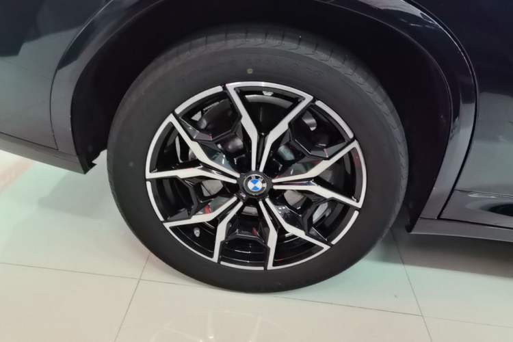 Used BMW X4 2022 xDrive 25i M Sport Package Right Rear Wheel Hub