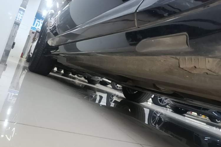 Used BMW X4 2022 xDrive 25i M Sport Package Right Side Sill