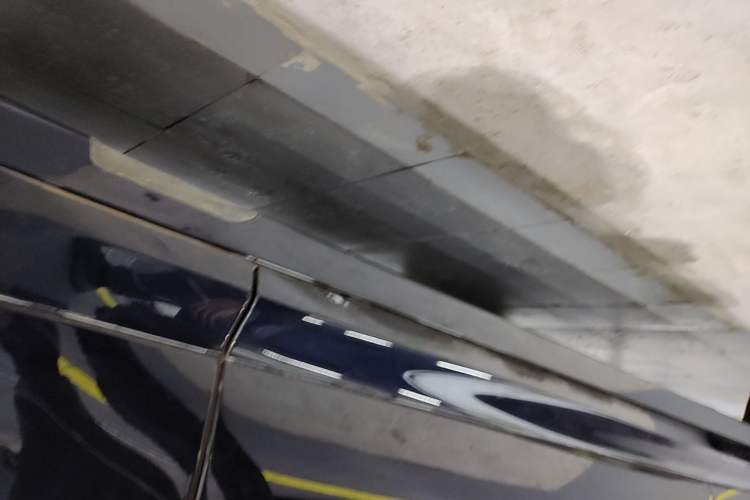Used BMW X4 2022 xDrive 25i M Sport Package Right Side Sill