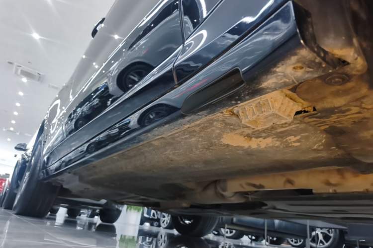 Used BMW X4 2022 xDrive 25i M Sport Package Right Side Sill