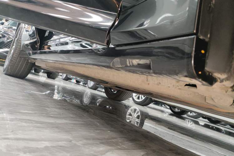 Used BMW X4 2022 xDrive 25i M Sport Package Right Side Sill
