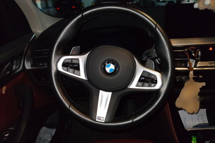 Used BMW X4 2022 xDrive 25i M Sport Package Steering Wheel