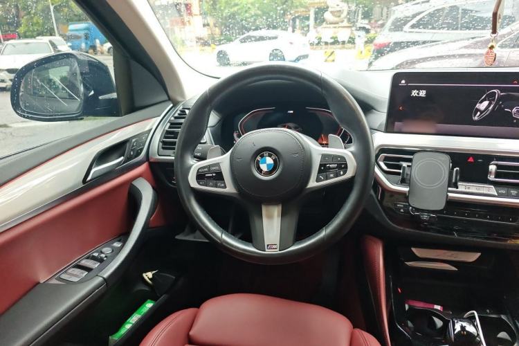 Used BMW X4 2022 xDrive 25i M Sport Package Steering Wheel