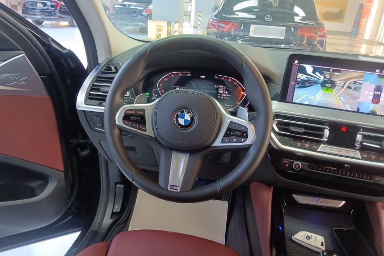 Used BMW X4 2022 xDrive 30i M Sport Package Steering Wheel