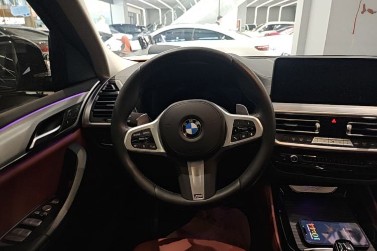 Used BMW X4 2022 xDrive 25i M Sport Package Steering Wheel