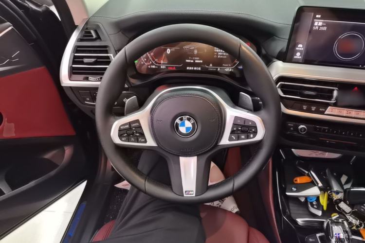 Used BMW X4 2022 xDrive 25i M Sport Package Steering Wheel
