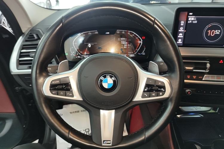 Used BMW X4 2022 xDrive 25i M Sport Package Steering Wheel