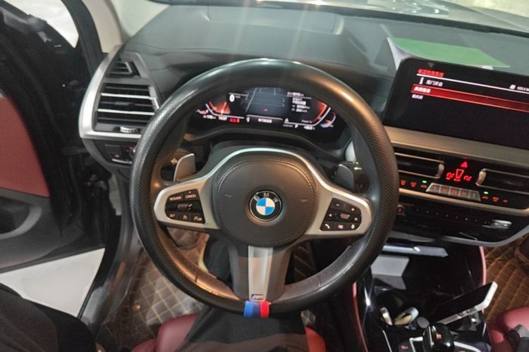 Used BMW X4 2022 xDrive 25i M Sport Package Steering Wheel