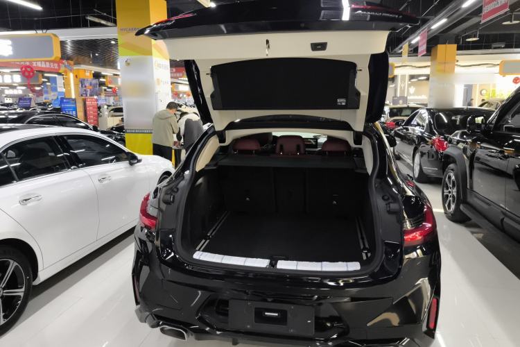 Used BMW X4 2022 xDrive 25i M Sport Package Trunk