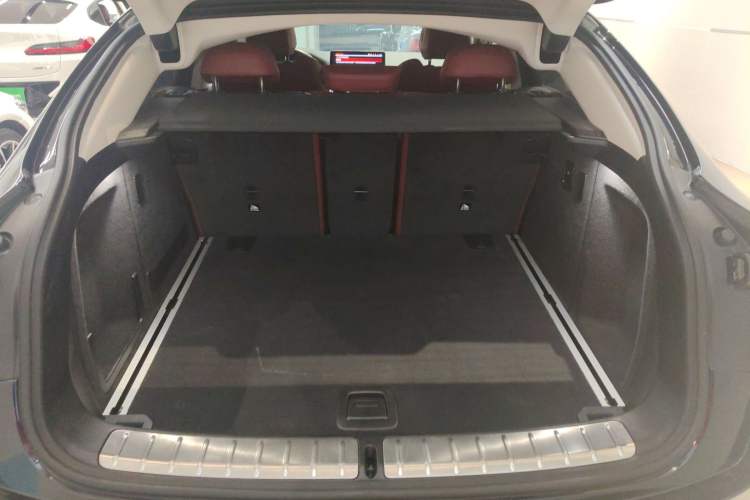 Used BMW X4 2022 xDrive 25i M Sport Package Trunk