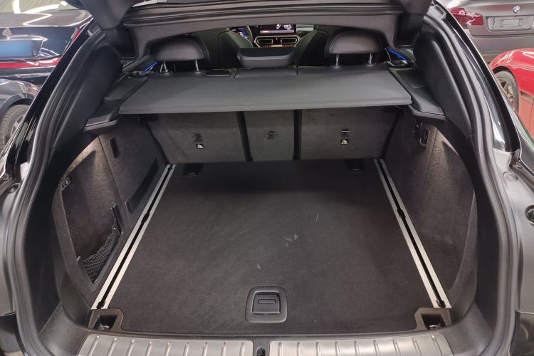 Used BMW X4 2022 M40i Trunk