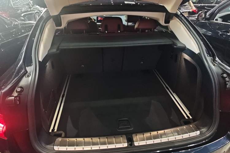 Used BMW X4 2022 xDrive 25i M Sport Package Trunk