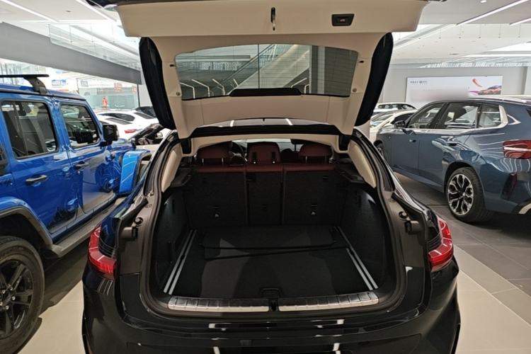 Used BMW X4 2022 xDrive 25i M Sport Package Trunk