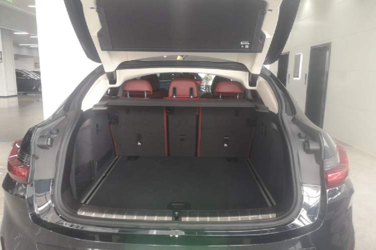 Used BMW X4 2022 xDrive 25i M Sport Package Trunk