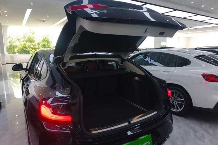 Used BMW X4 2022 xDrive 25i M Sport Package Trunk
