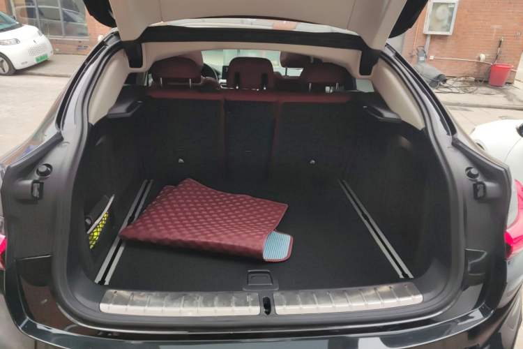 Used BMW X4 2022 xDrive 25i M Sport Package Trunk