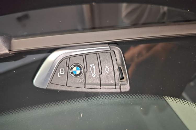 Used BMW X4 2022 xDrive 25i M Sport Package Vehicle Key