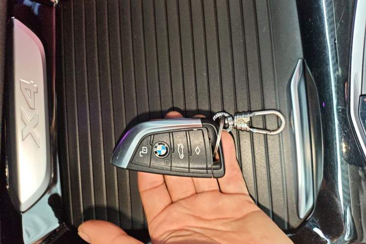 Used BMW X4 2022 xDrive 25i M Sport Package Vehicle Key
