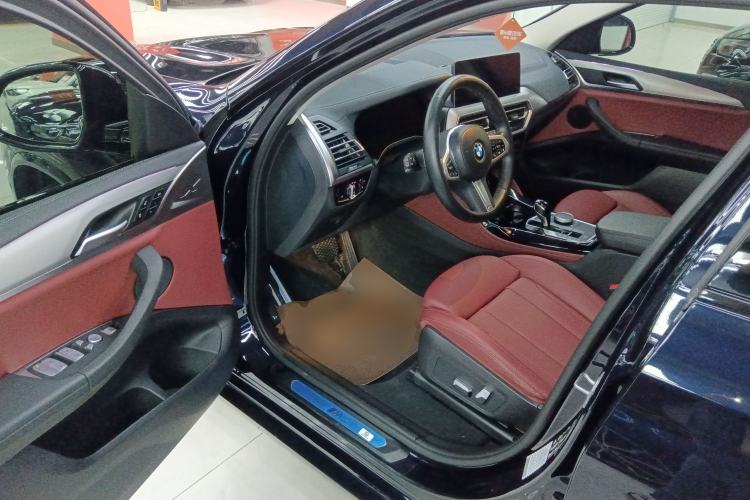 Used BMW X4 2022 xDrive 25i M Sport Package Driver Seat