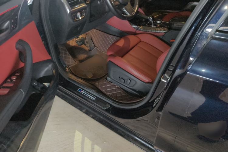 Used BMW X4 2022 xDrive 25i M Sport Package Driver Seat