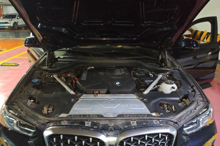 Used BMW X4 2022 xDrive 25i M Sport Package Engine Bay