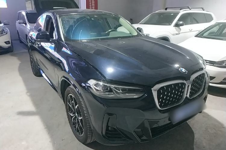 Used BMW X4 2022 xDrive 25i M Sport Package Front Right 45 Deg