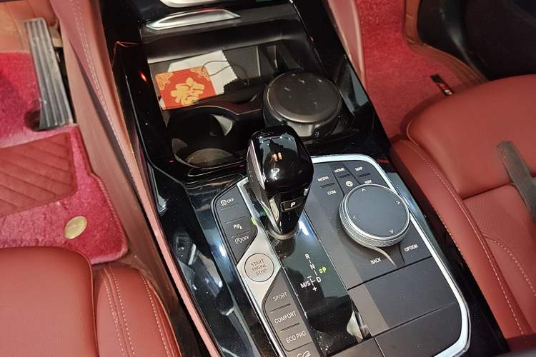 Used BMW X4 2022 xDrive 25i M Sport Package Gear Lever