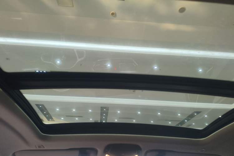 Used BMW X4 2022 xDrive 25i M Sport Package Headliner