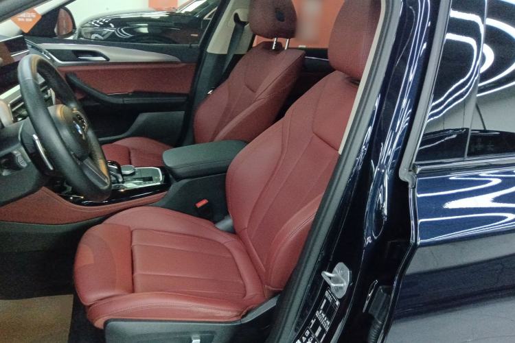 Used BMW X4 2022 xDrive 25i M Sport Package Left Front Seat