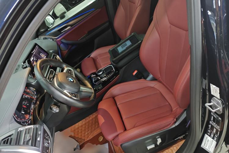Used BMW X4 2022 Restyled xDrive 30i M Sport Night Edition Package Left Front Seat
