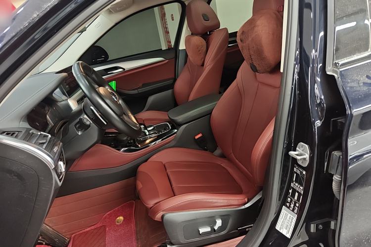Used BMW X4 2022 xDrive 25i M Sport Package Left Front Seat