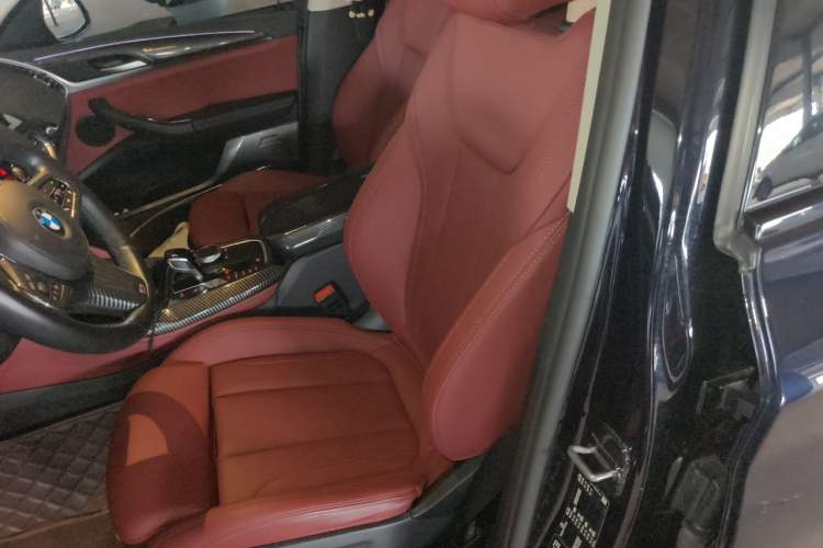 Used BMW X4 2022 xDrive 25i M Sport Package Left Front Seat