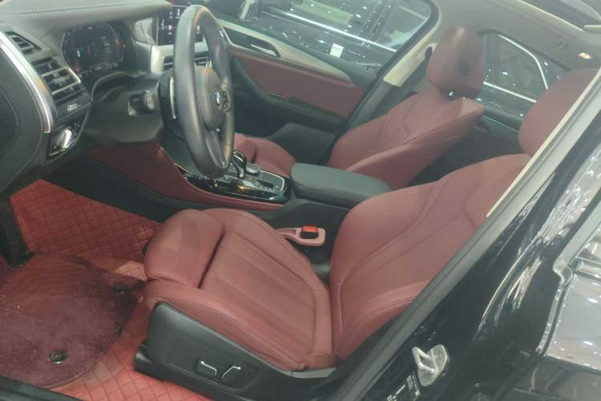 Used BMW X4 2022 xDrive 25i M Sport Package Left Front Seat
