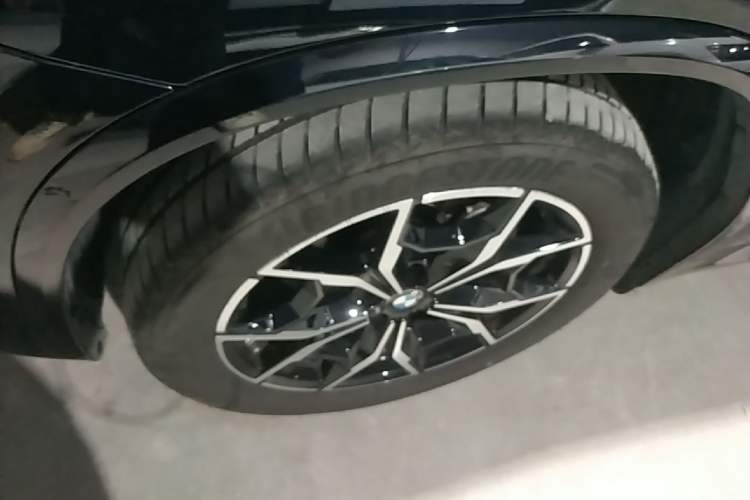 Used BMW X4 2022 xDrive 25i M Sport Package Left Front Wheel Hub