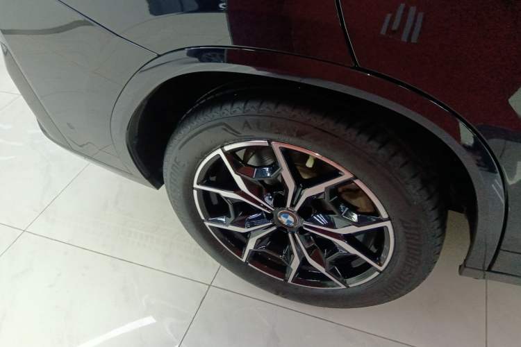 Used BMW X4 2022 xDrive 25i M Sport Package Right Rear Wheel Hub