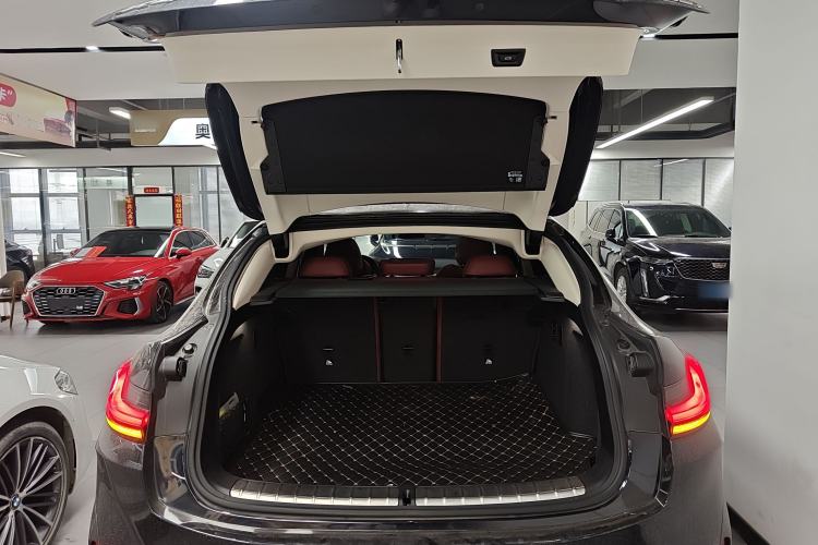 Used BMW X4 2022 xDrive 25i M Sport Package Trunk