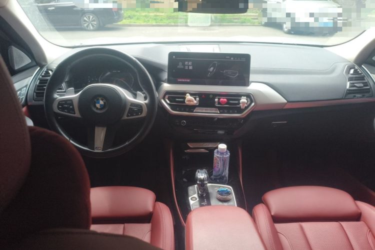 Used BMW X4 2022 xDrive 25i M Sport Package Center Console