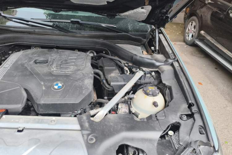 Used BMW X4 2022 xDrive 25i M Sport Package Engine Bay Left
