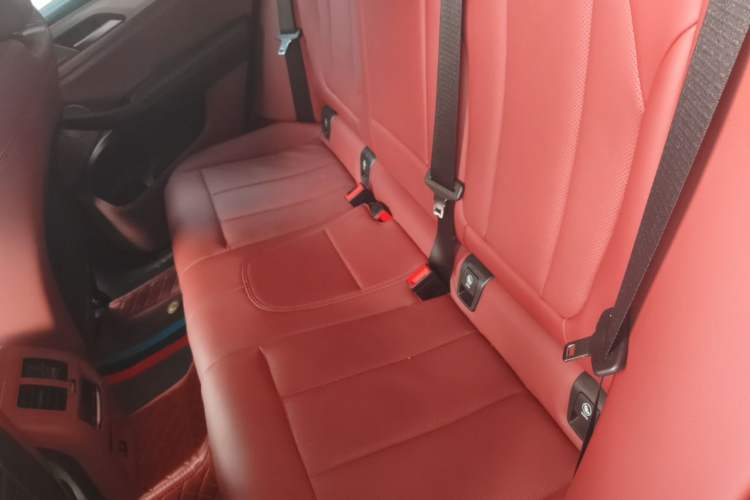 Used BMW X4 2022 xDrive 25i M Sport Package Left Rear Seat
